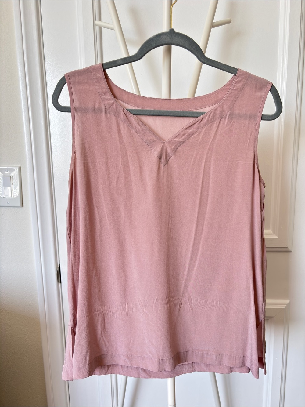 100% silk sleeveless top pale pink small